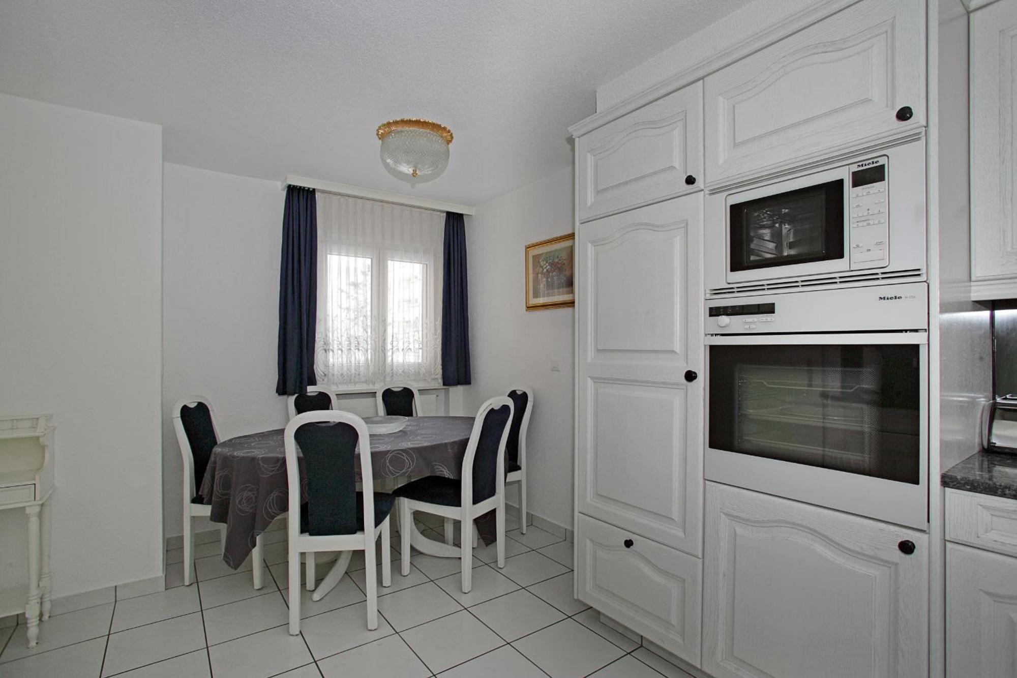 Baron / Baronesse Apartments Leukerbad Bilik gambar